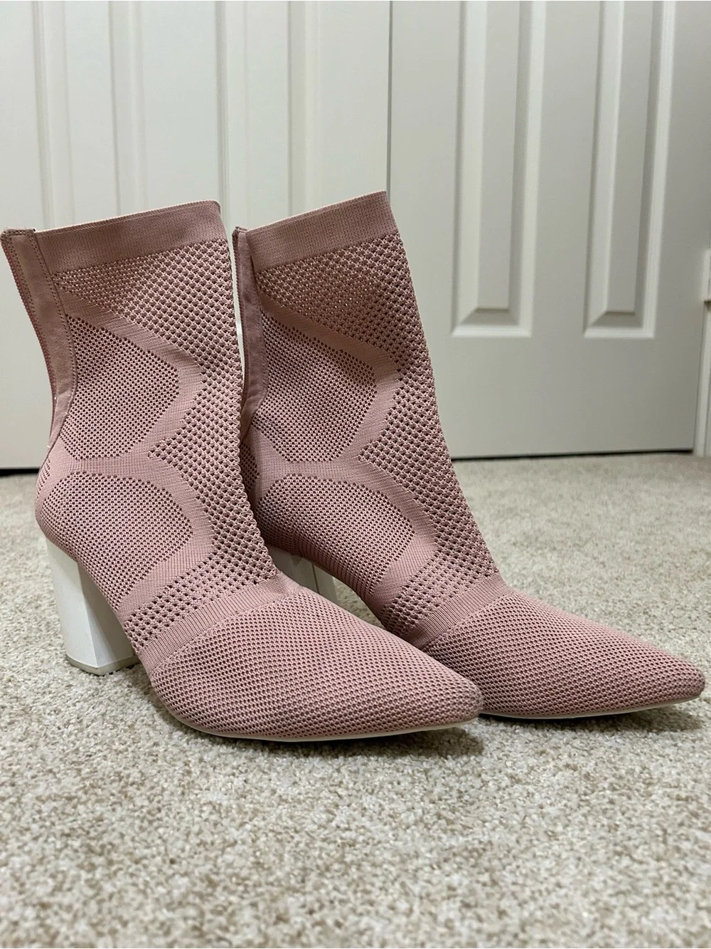Jeffrey Campbell Dusty Rose Knit Pointed Sock Booties size 9
